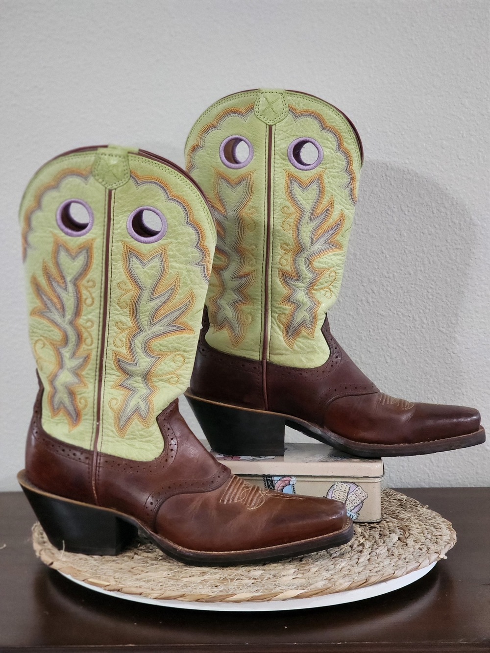 Twisted X Leather Cowboy Boots with Lime Green Lilac Orange Embroidery Size 8 M